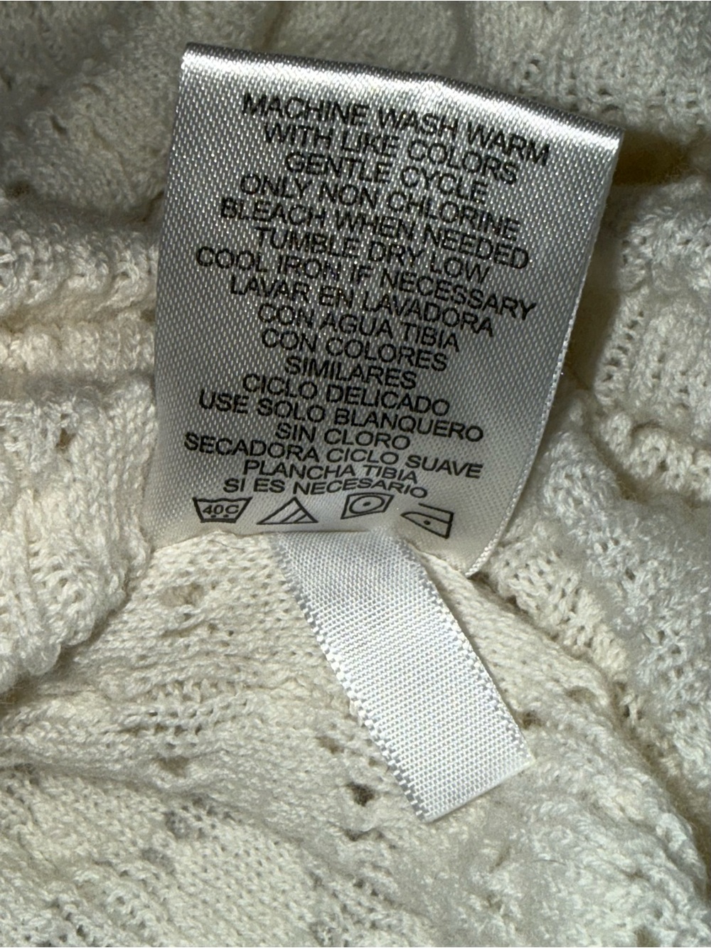 CK Cream Knit V-Neck long Sweater - Picture 6 of 9